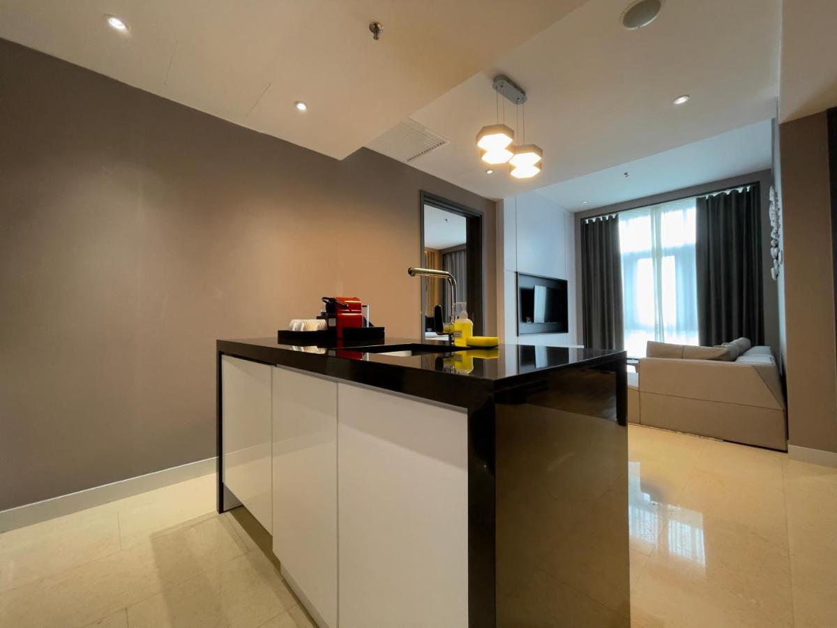 Fraser Place Puteri Harbour Nusajaya  Εξωτερικό φωτογραφία A kitchen island in a condominium