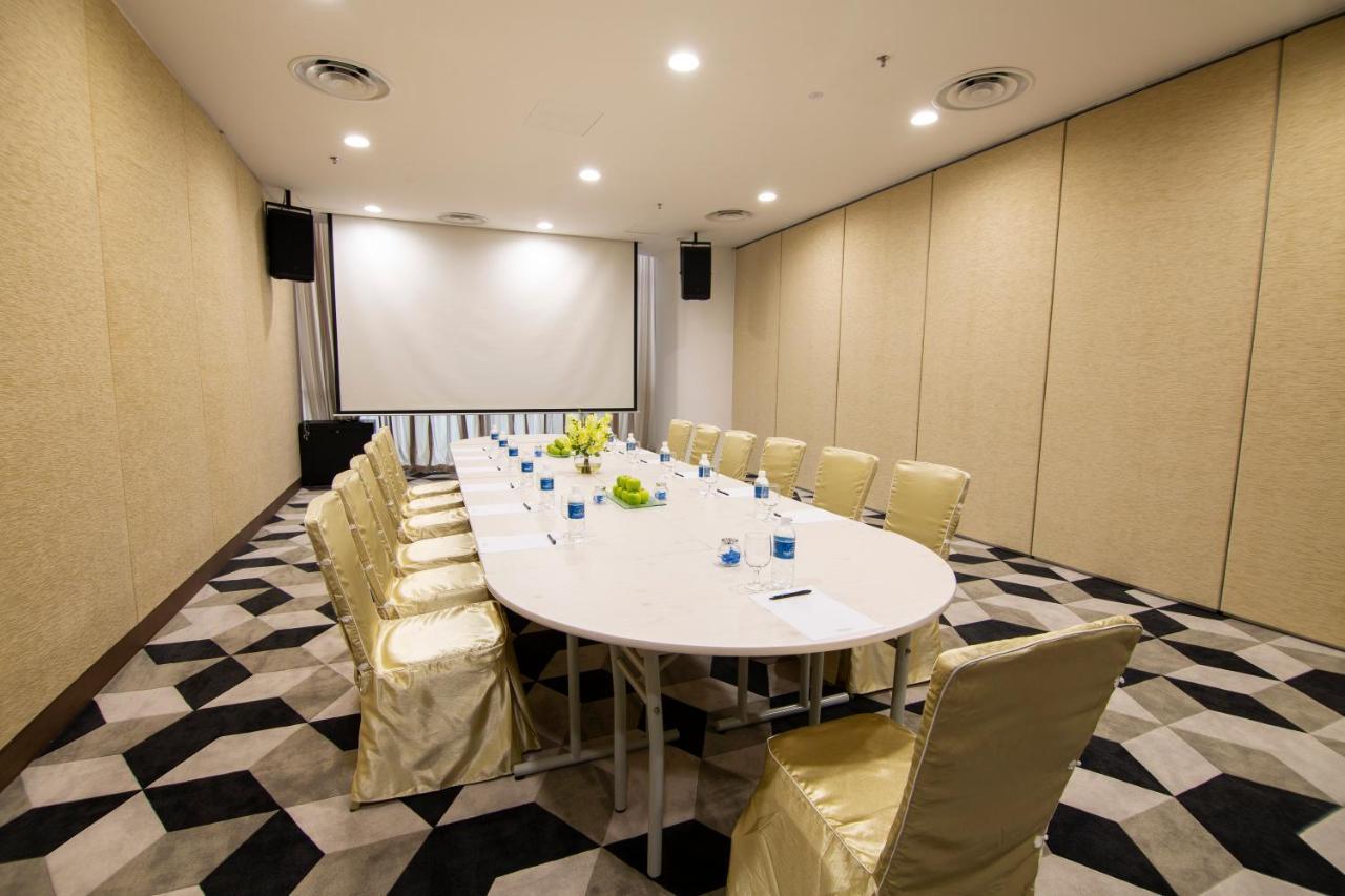 Fraser Place Puteri Harbour Nusajaya  Εξωτερικό φωτογραφία Meeting room